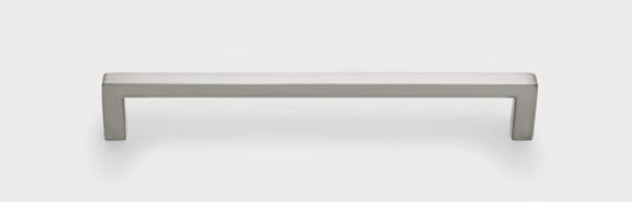 Griff 702 — gebürstetes Edelstahl-Finish